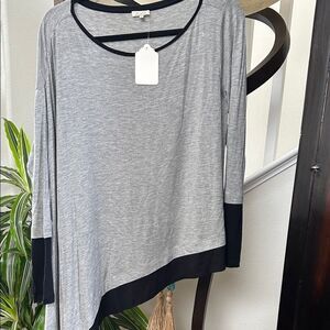 White House Black Market Gray and Black Long Sleeve Top